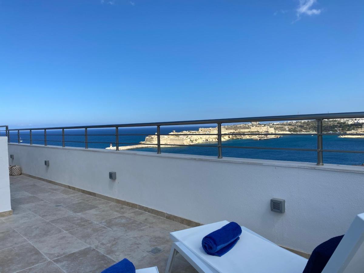 Valletta Luxury 4-Bedroom Duplex With Stunning Sea Views Private Terrace And Jacuzzi Exterior photo