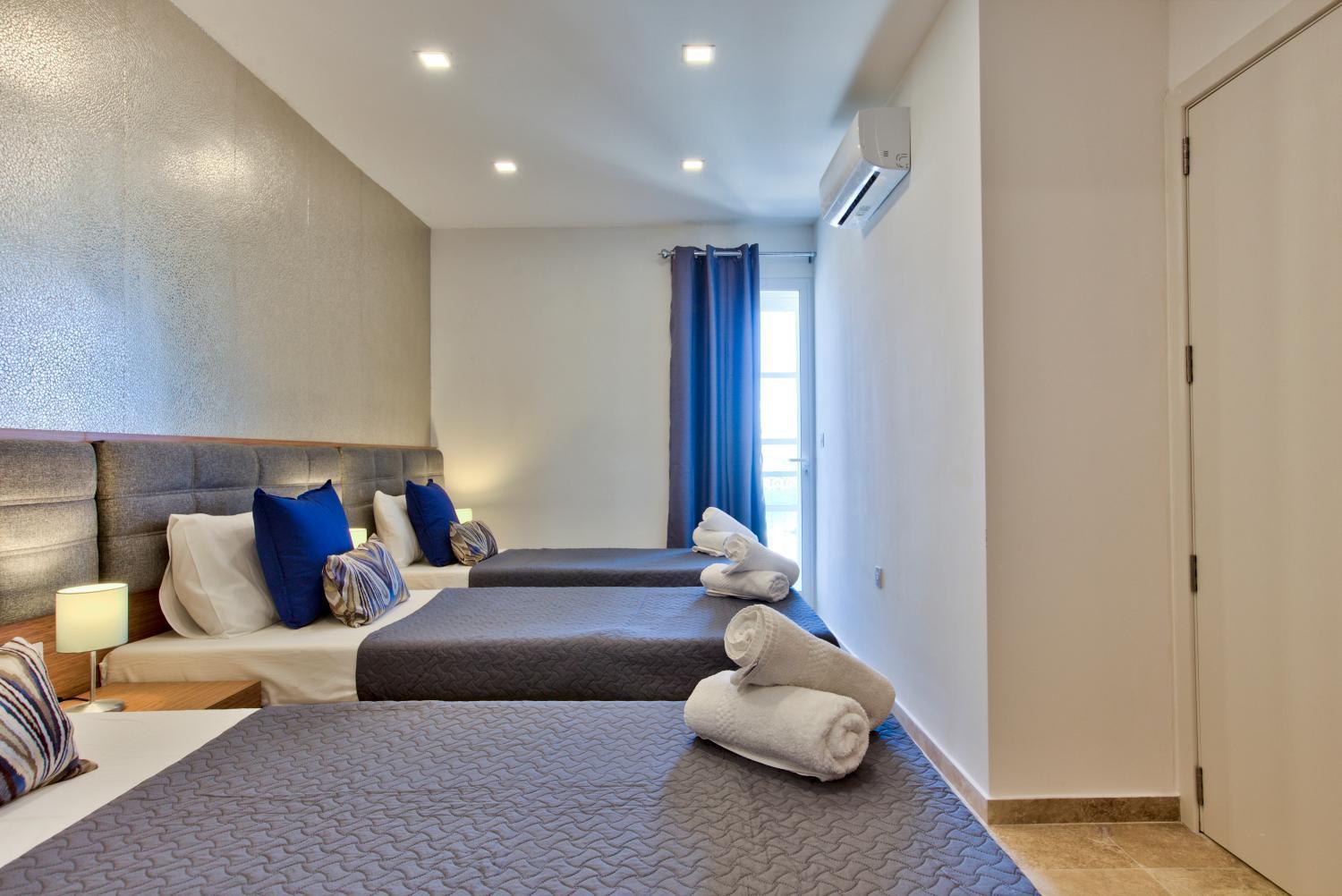 Valletta Luxury 4-Bedroom Duplex With Stunning Sea Views Private Terrace And Jacuzzi Exterior photo